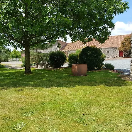 Casa vacanze The Commanderie Grand Gite10 Kms From Puy Du Fou