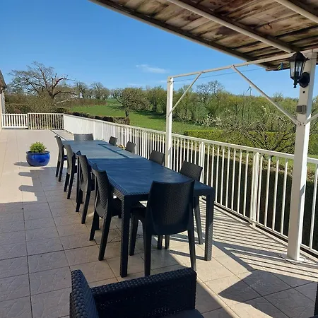 Casa vacanze The Commanderie Grand Gite10 Kms From Puy Du Fou